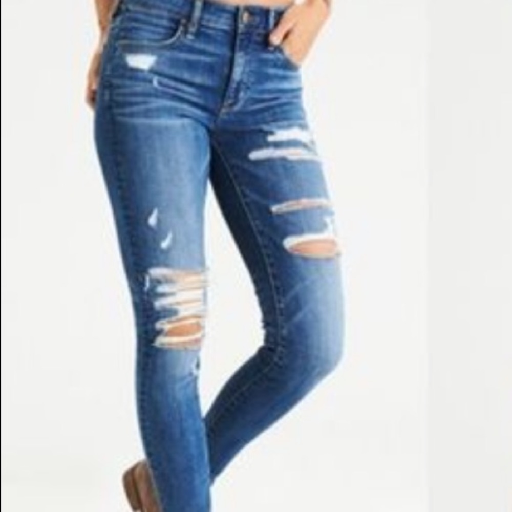 AMERICAN EAGLE JEANS